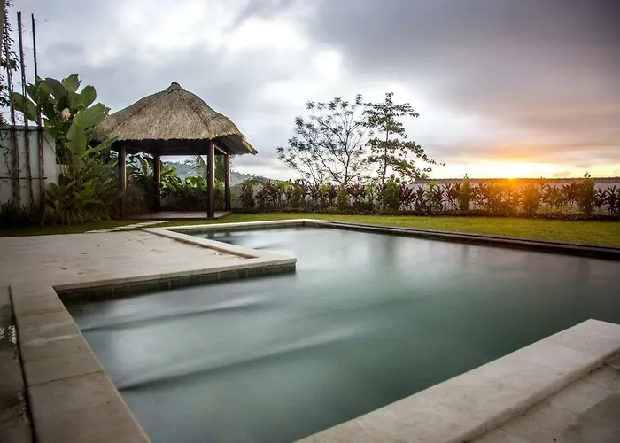 Putih Villa *